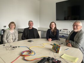 Über den Einsatz von Wasserstoff als grünen Energieträger diskutieren (v.l.n.r) Franziska Holz (Deutschen Institut für Wirtschaftsforschung Berlin), Robert Schlögl (Fritz-Haber-Institut der Max-Planck-Gesellschaft Berlin), Steffi Hlawenka (Helmholtz-Zentrum Berlin für Materialien und Energie) und Thomas Prinzler (Moderator)